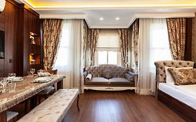 Rose Apartments